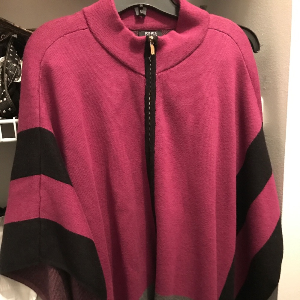 Cape/Sweater - image 2